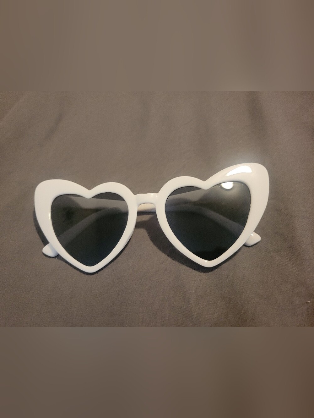 White Heart-Shaped Sunglasses - Fun Retro Shades